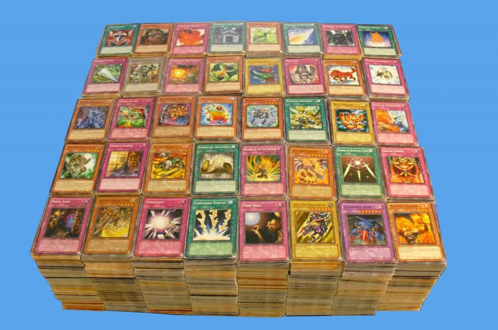 Yugioh Mixed Bulk Card Lot Commons Rares Holos Q7571