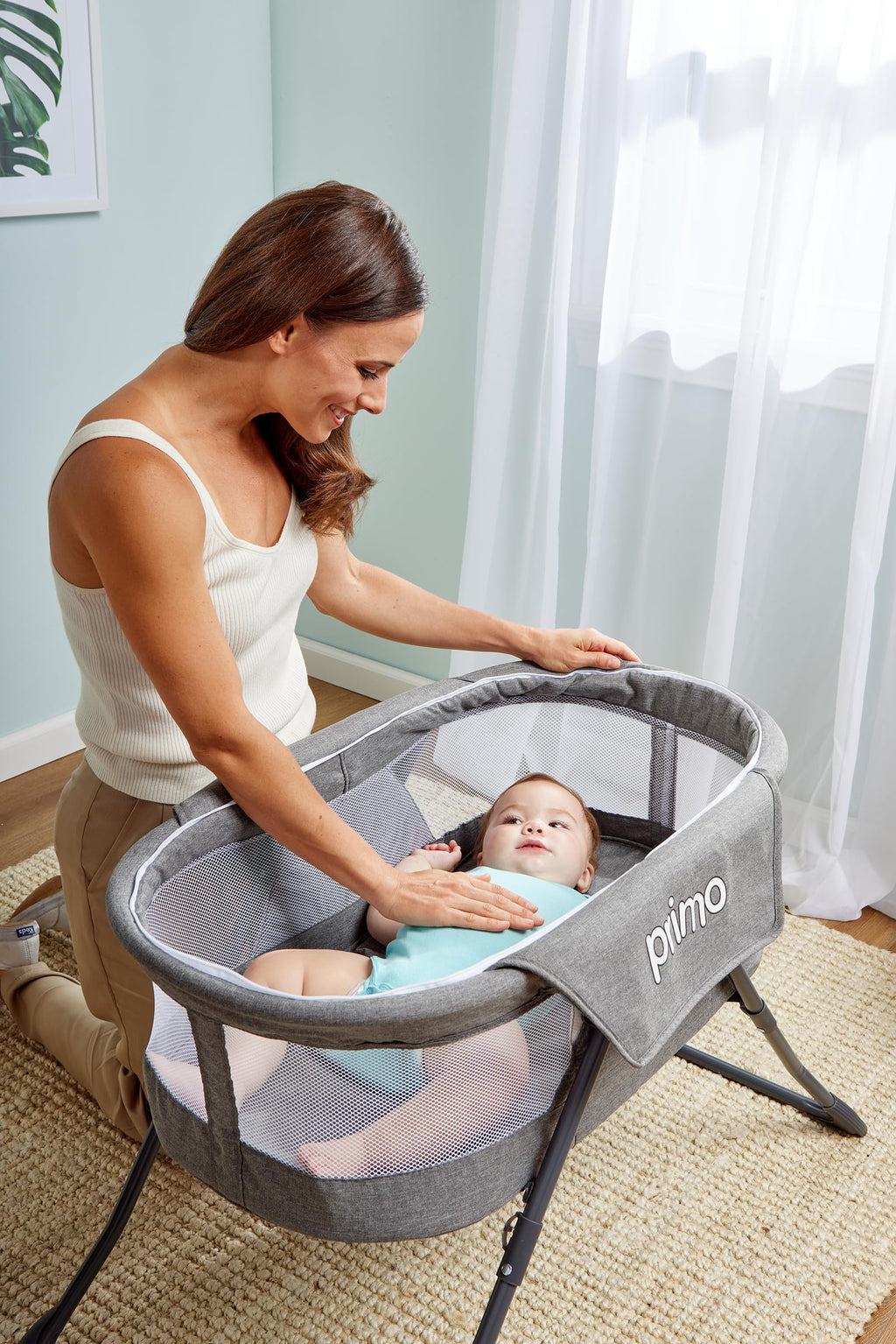 Lightweight Folding Travel Bassinet with Mesh Canopy and Carrying Tote Bag J81615