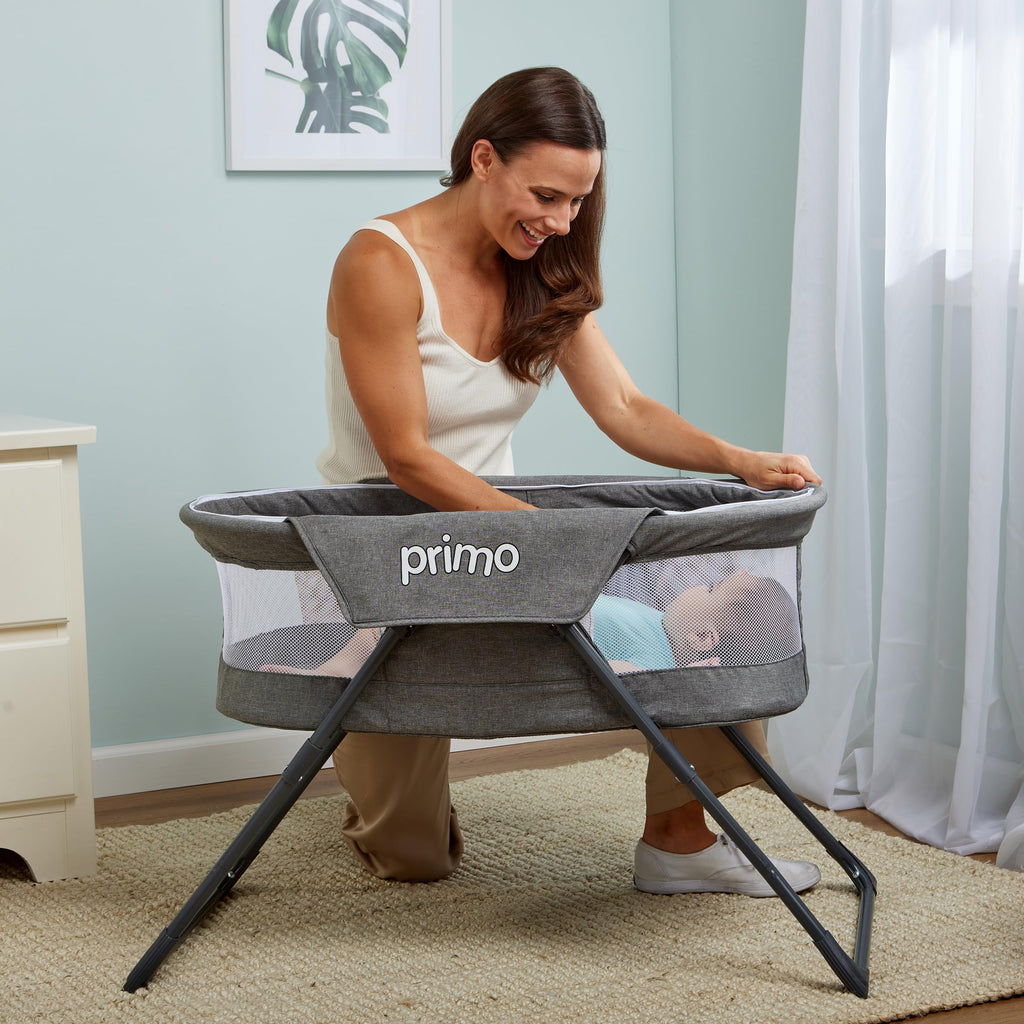 Lightweight Folding Travel Bassinet with Mesh Canopy and Carrying Tote Bag J81615